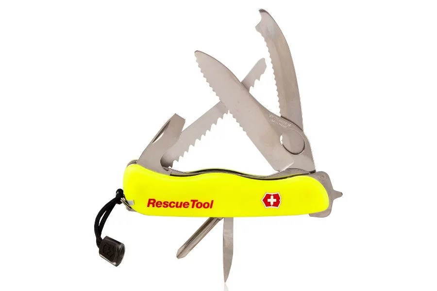 Zdjęcie produktu Scyzoryk Victorinox RescueTool, 13 funkcji, dł.111 mm, żółty, etui (0.8623.MWN)