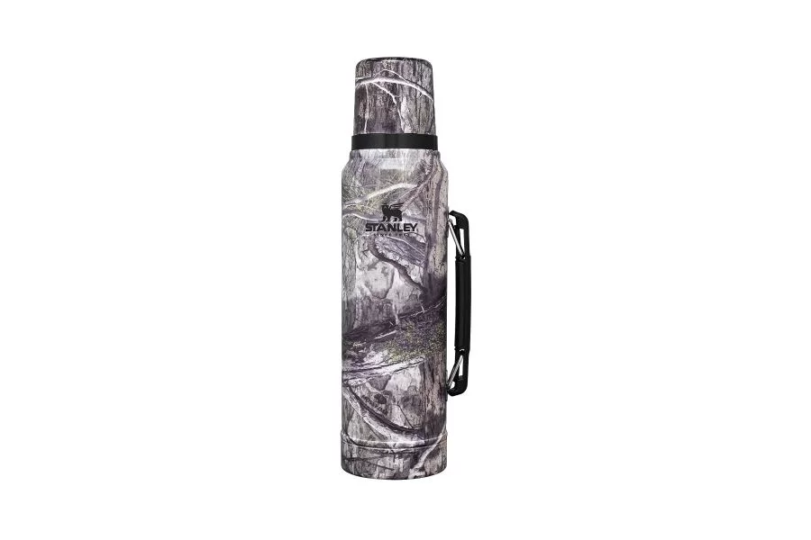 Zdjęcie produktu Termos STANLEY stalowy LEGENDARY Classic 1L - DNA Mossy Oak (10-08266-031)